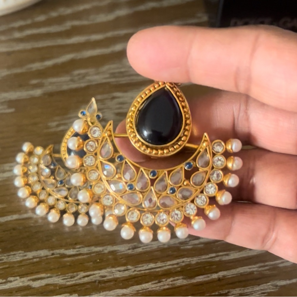 Elegant Gold and Black Teardrop Earrings - 1 gram gold